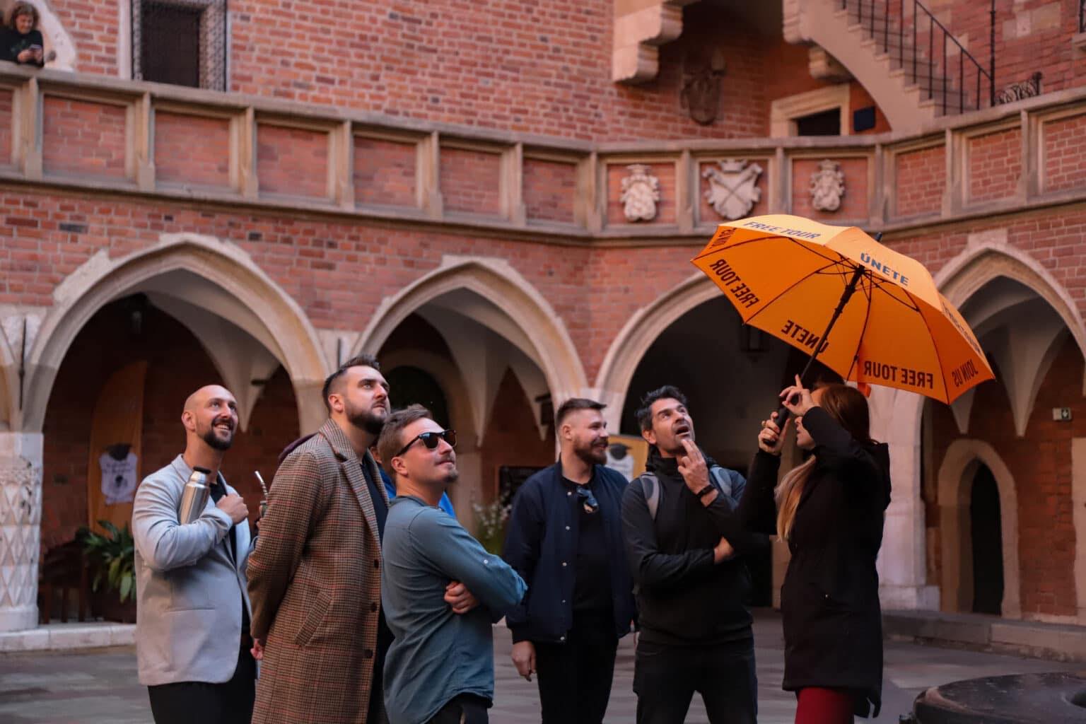 guide in krakow vavel free tour