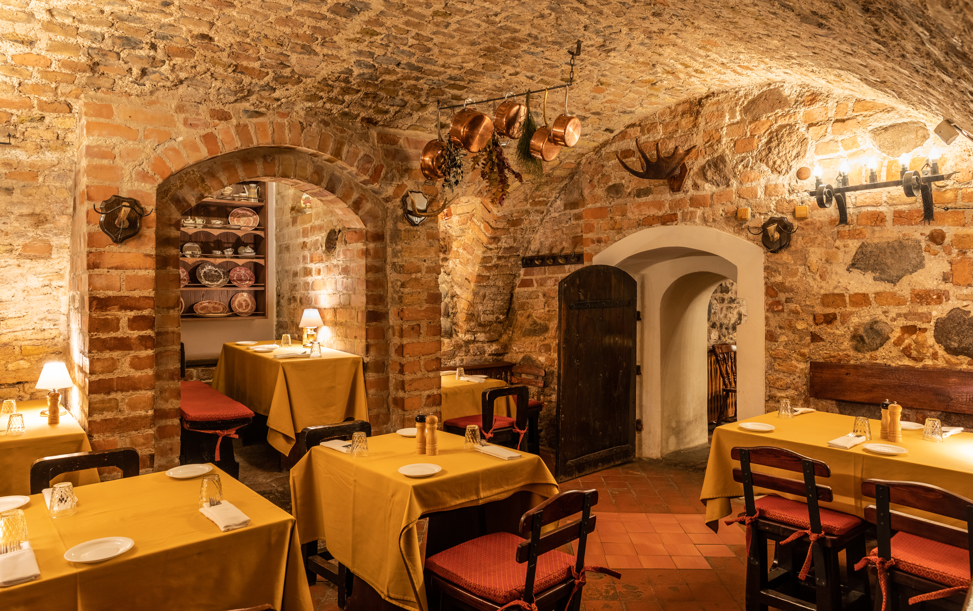medieval restaurant dinner ideas vilnius