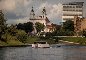 The Best Sightseeing Tour in Vilnius for Only 3 Euros? Hop On the Public River Boat!